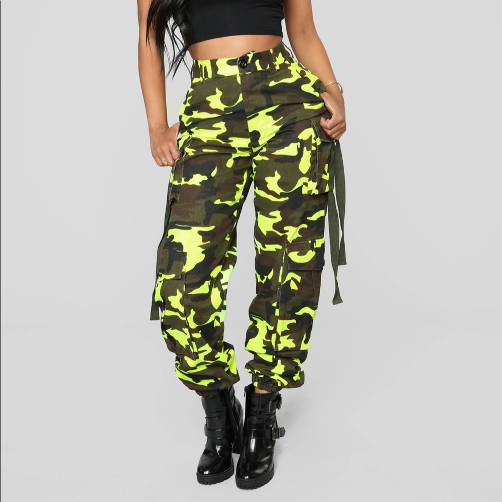Fashion Nova Neomie Cargo Joggers - Green
